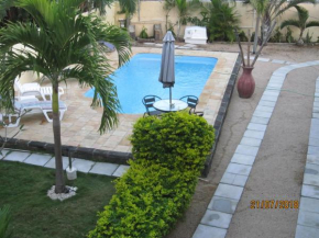 Отель Jolie Villa Santa avec piscine privée  Пуант Окс Пиман